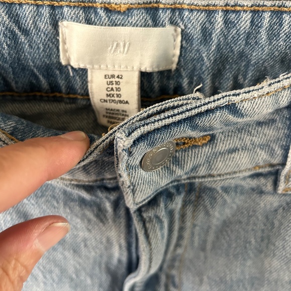 Women's H&M Stone Wash Wide Leg Jeans - Picture 3 of 3
